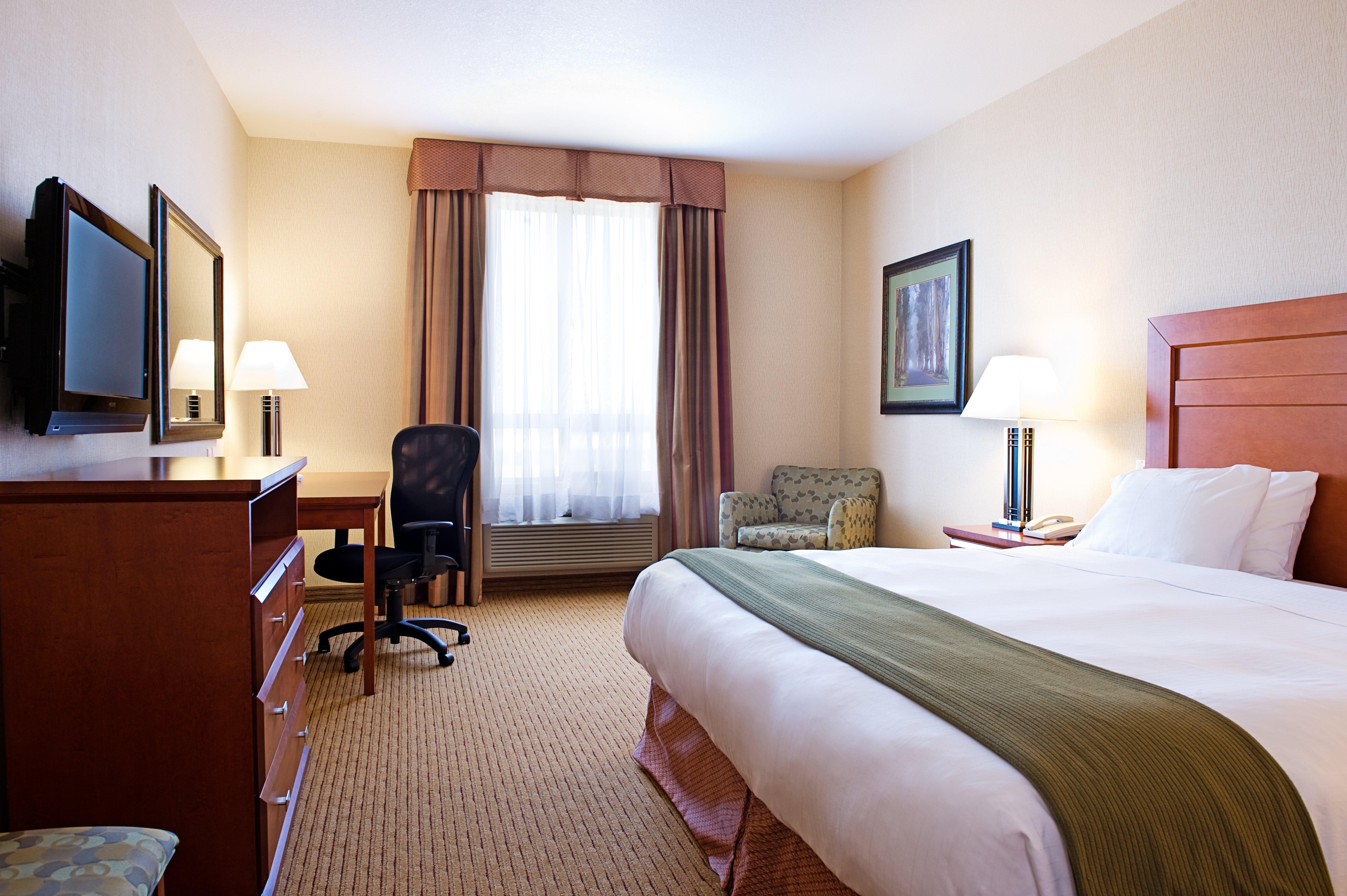 Holiday Inn Express And Suites Grande Prairie Eksteriør bilde