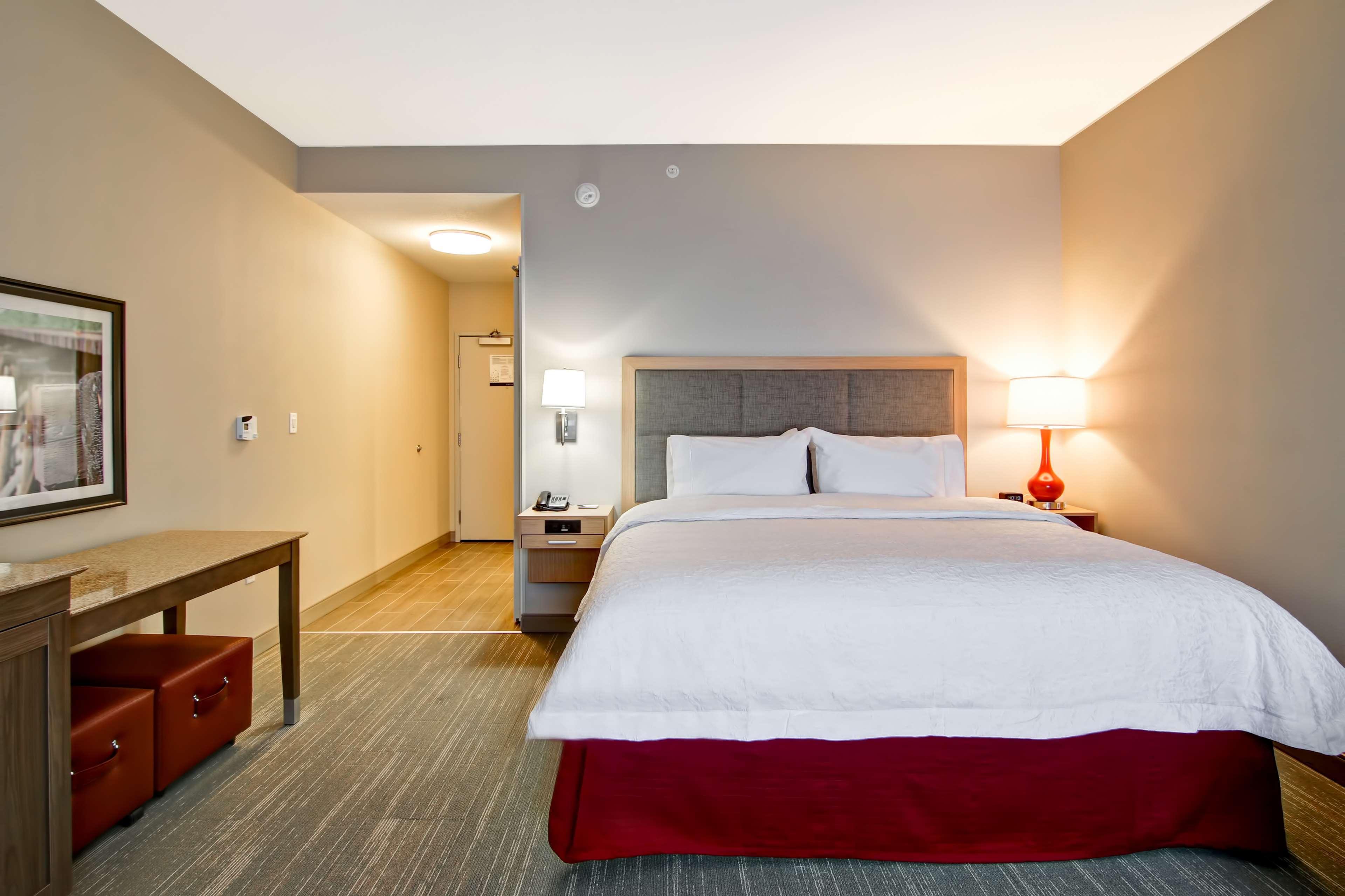 Holiday Inn Express And Suites Grande Prairie Eksteriør bilde