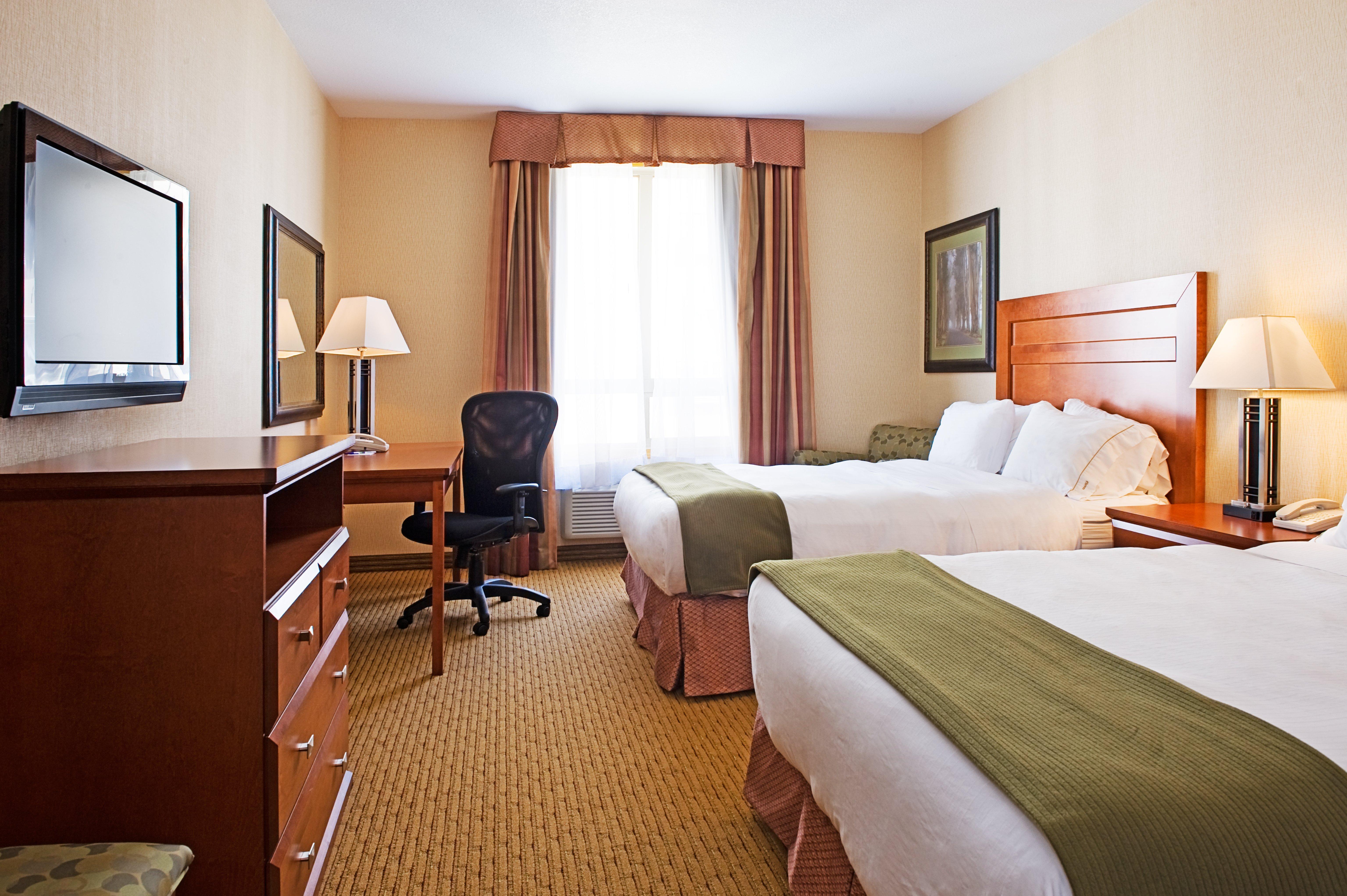 Holiday Inn Express And Suites Grande Prairie Eksteriør bilde