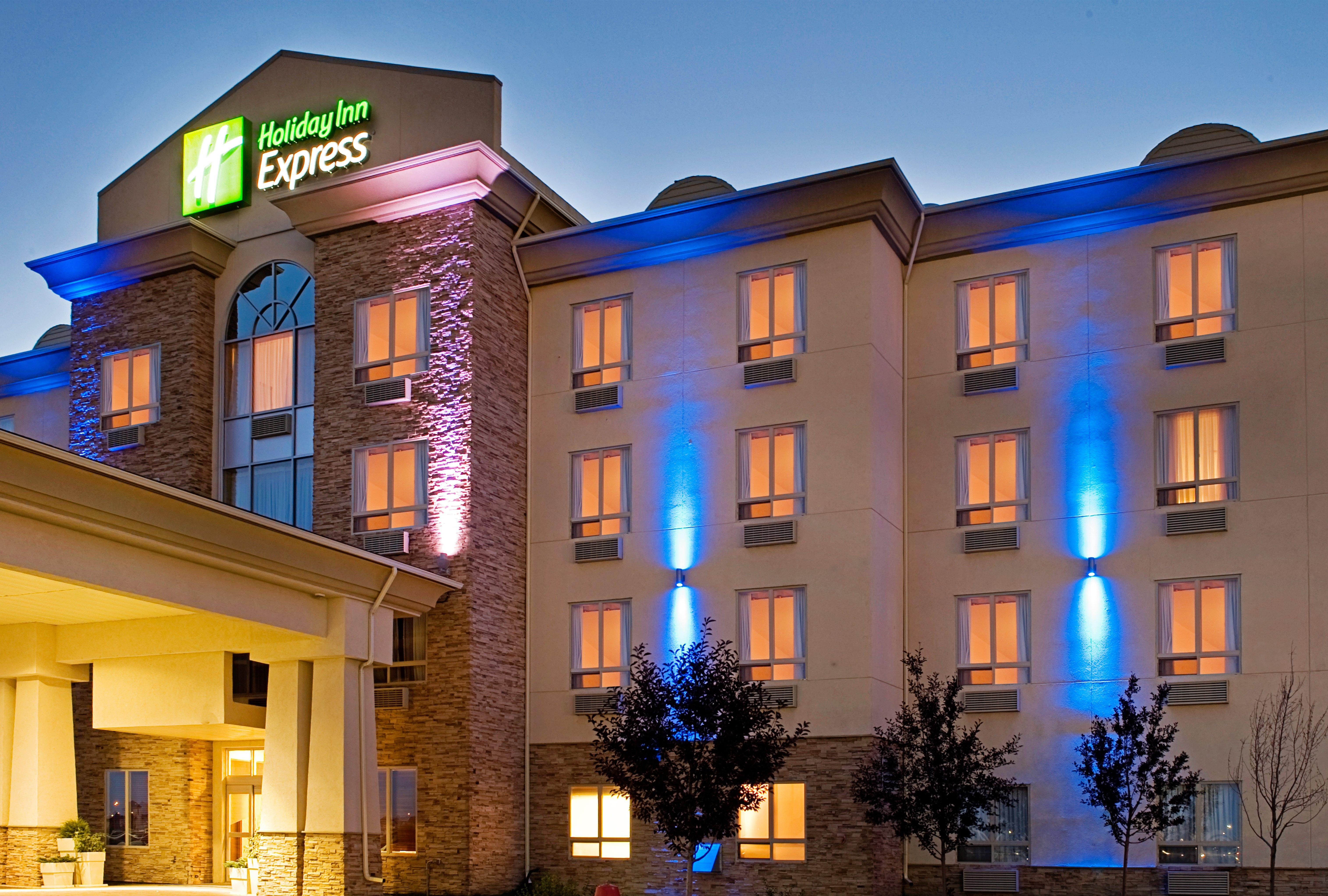 Holiday Inn Express And Suites Grande Prairie Eksteriør bilde