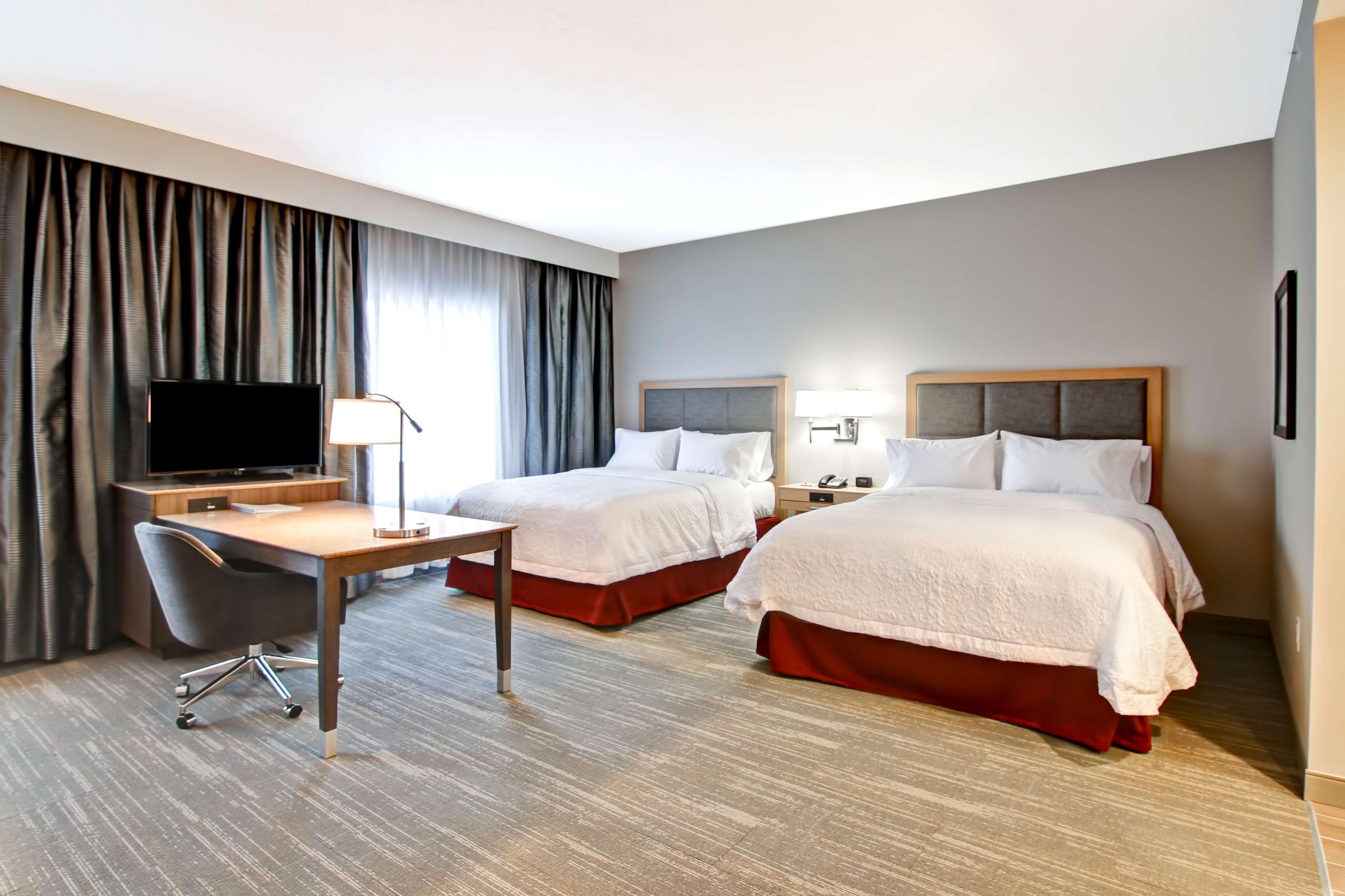 Holiday Inn Express And Suites Grande Prairie Eksteriør bilde