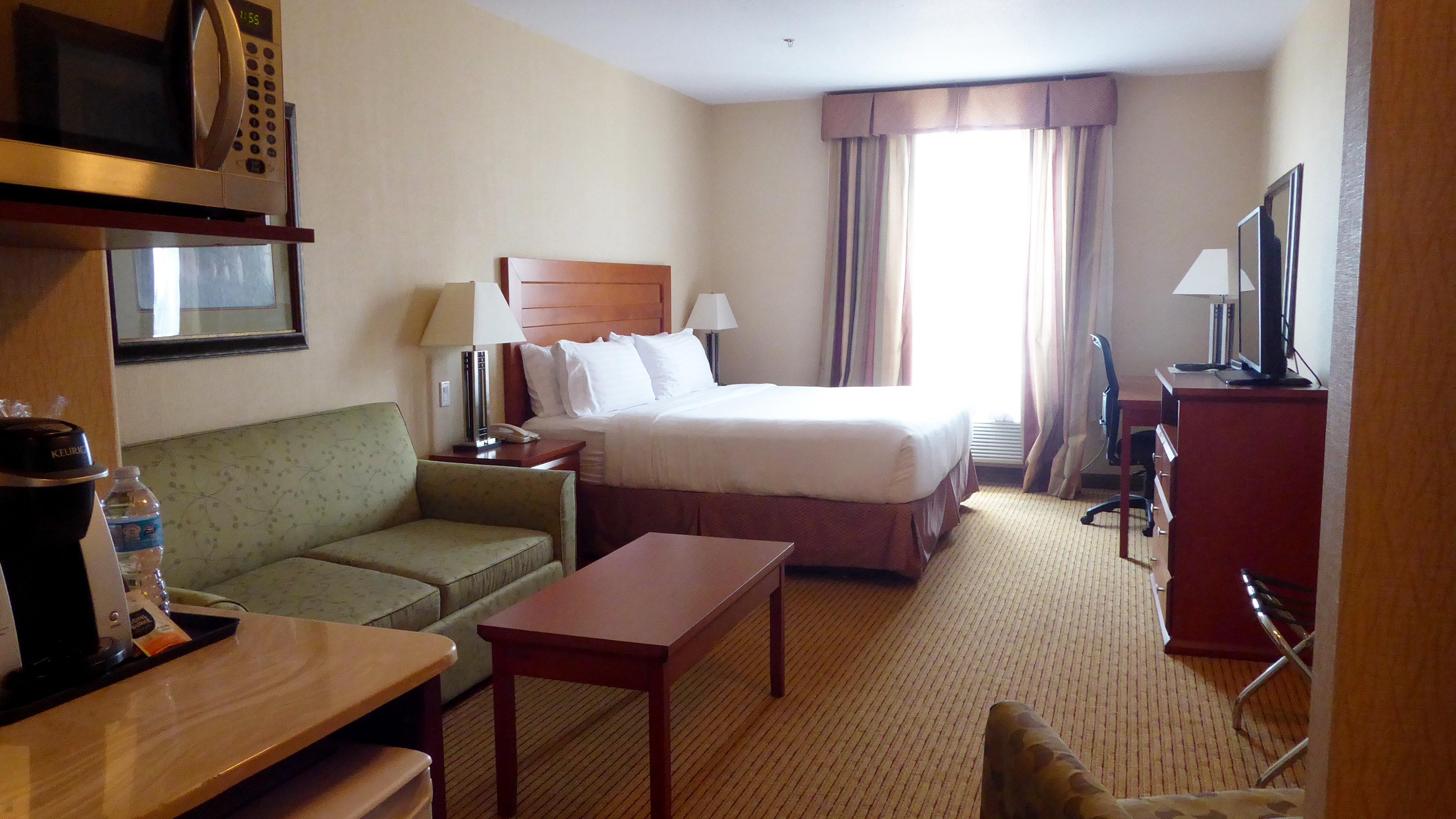 Holiday Inn Express And Suites Grande Prairie Eksteriør bilde